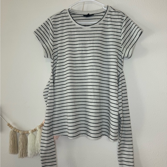 A Pea in the Pod Tops - A Pea in the Pod Black and White Striped Short Sleeve Tee